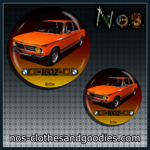 Badge / magnet / porte clé décapsuleur BMW 1602 orange