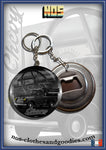 Badge / magnet / porte clé décapsuleur chevrolet pick up truck 1946
