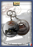 Badge / magnet / porte clé décapsuleur  Ford T Runabout noir