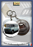 Badge /Magnet / porte clé décapsuleur Renault 4L bleu claire 1966