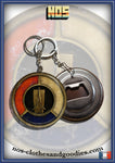Badge / magnet/ porte clé décapsuleur  Plymouth logo