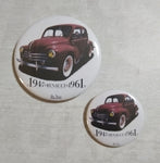 Badge /Magnet / porte clé décapsuleur Renault 4cv rouge