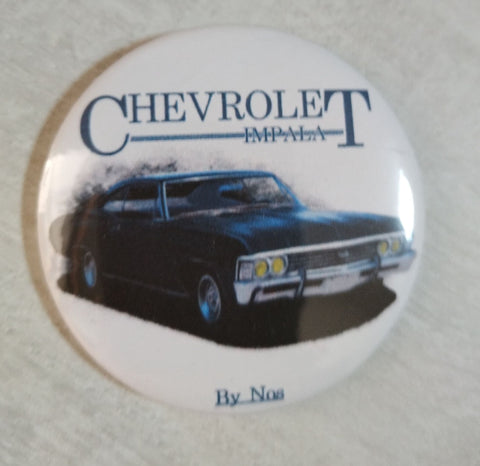 badge /magnet/porte clé décapsuleur Chevrolet impala noire 1967
